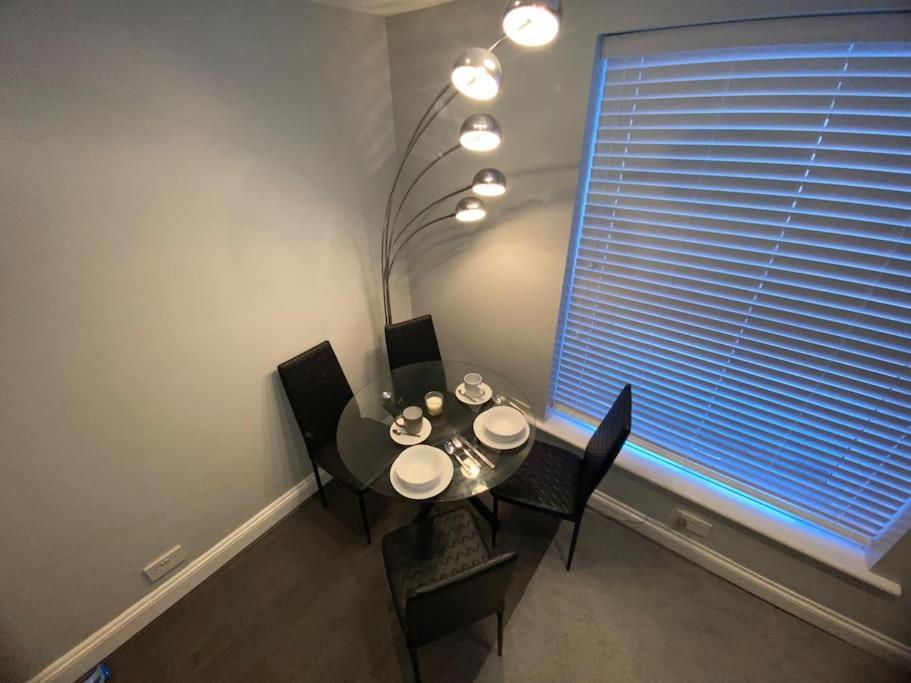 Spacious 2 Bedroom Flat London Kültér fotó