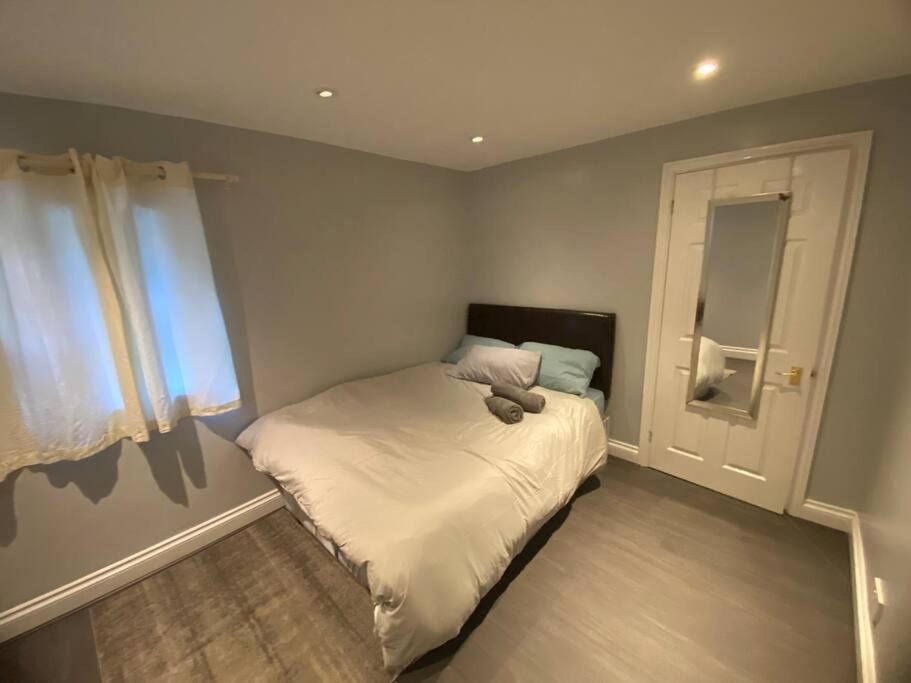 Spacious 2 Bedroom Flat London Kültér fotó